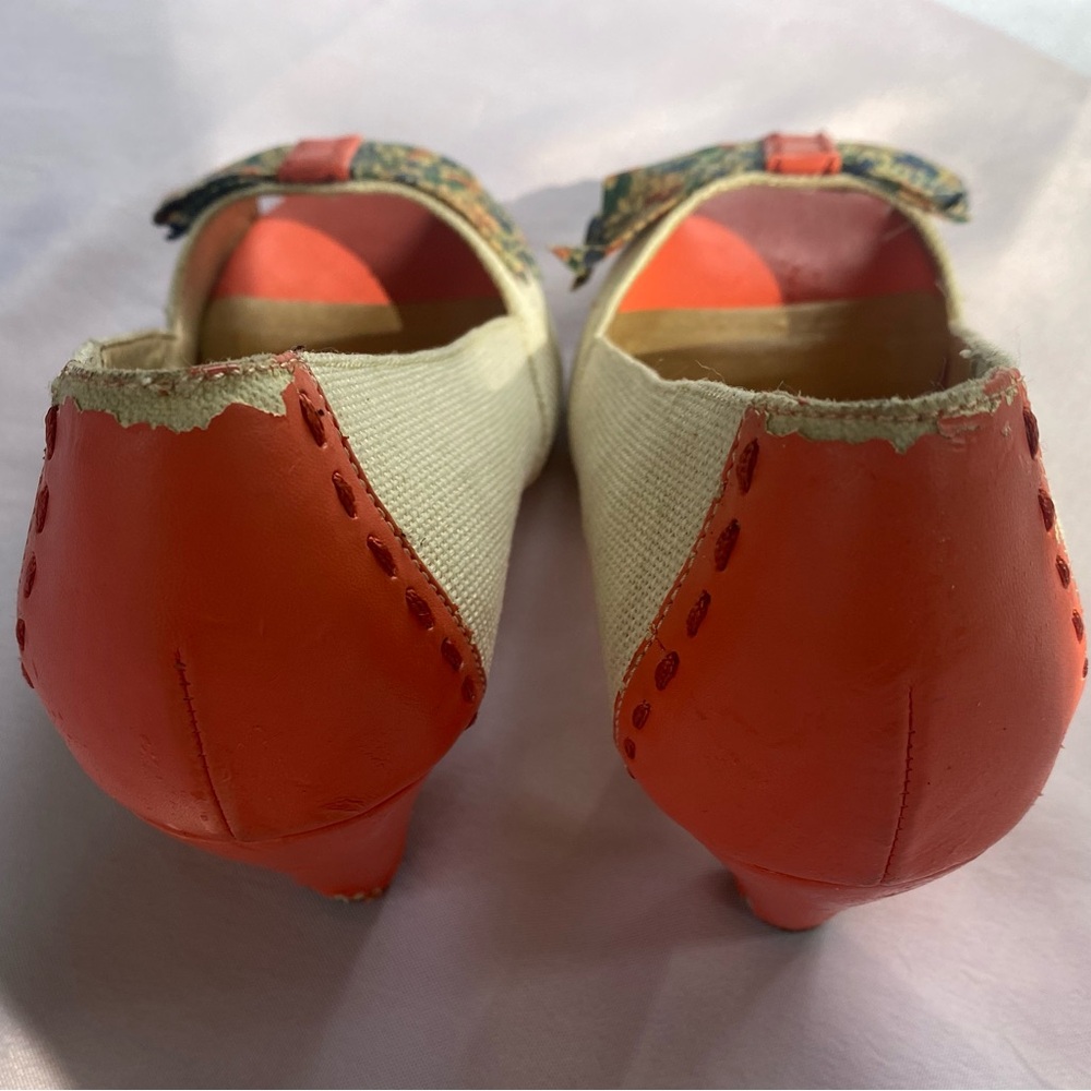 Seychelles Peep Toe Heels with Floral Bow - Size 8 - Picture 4 of 12
